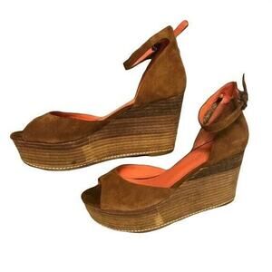 Fergie Dietra Suede Leather Wedge Platform Sandals wedge sz 8